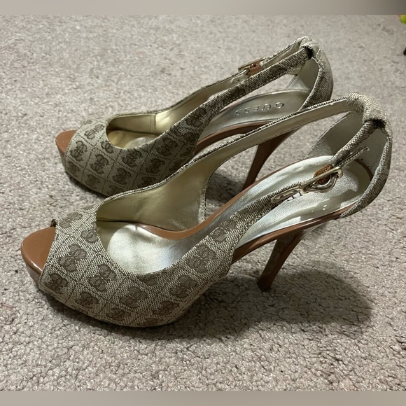 GUESS Beige and brown GG high heels size 8M - Picture 7 of 12